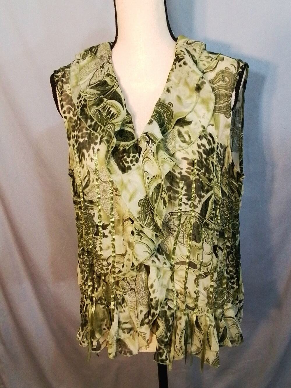 Plano green blouse